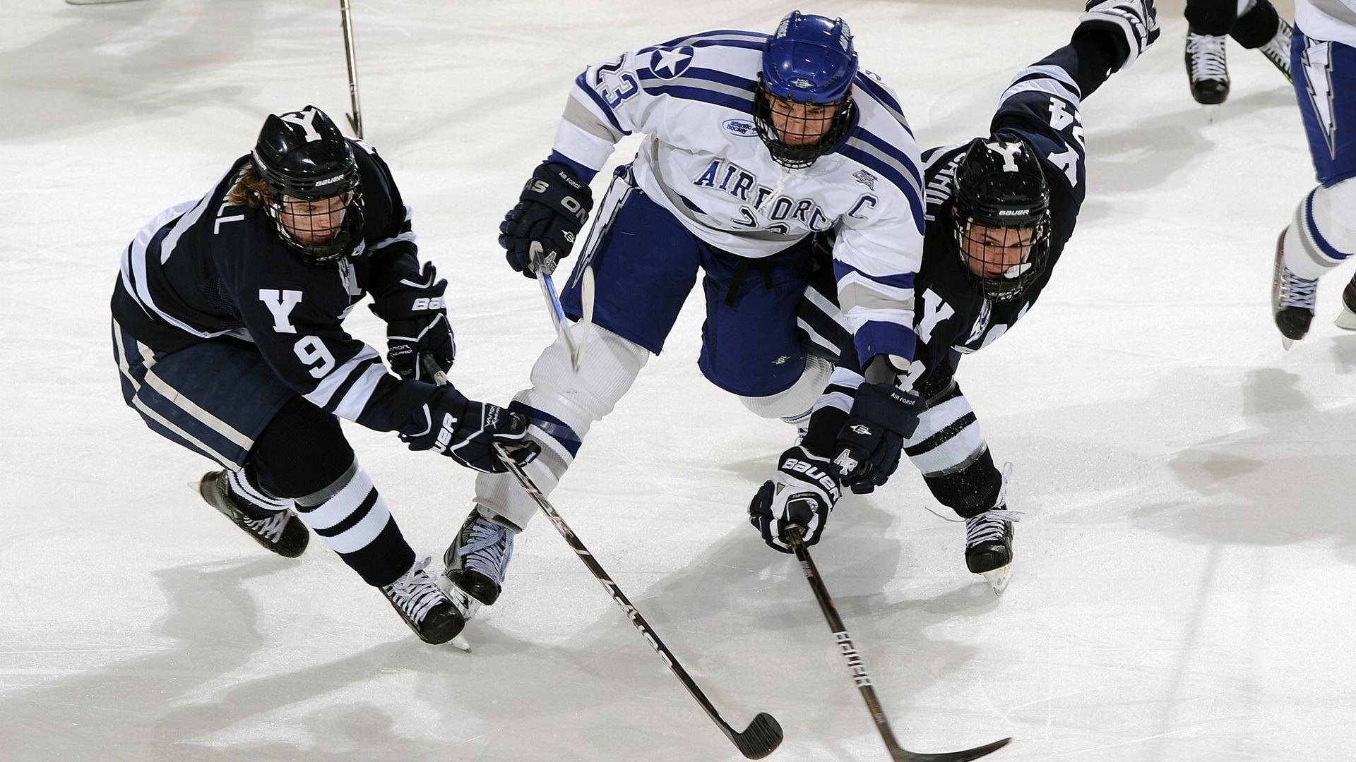 新生代球迷成长为主力观众改变内容生态,新生代足球解说